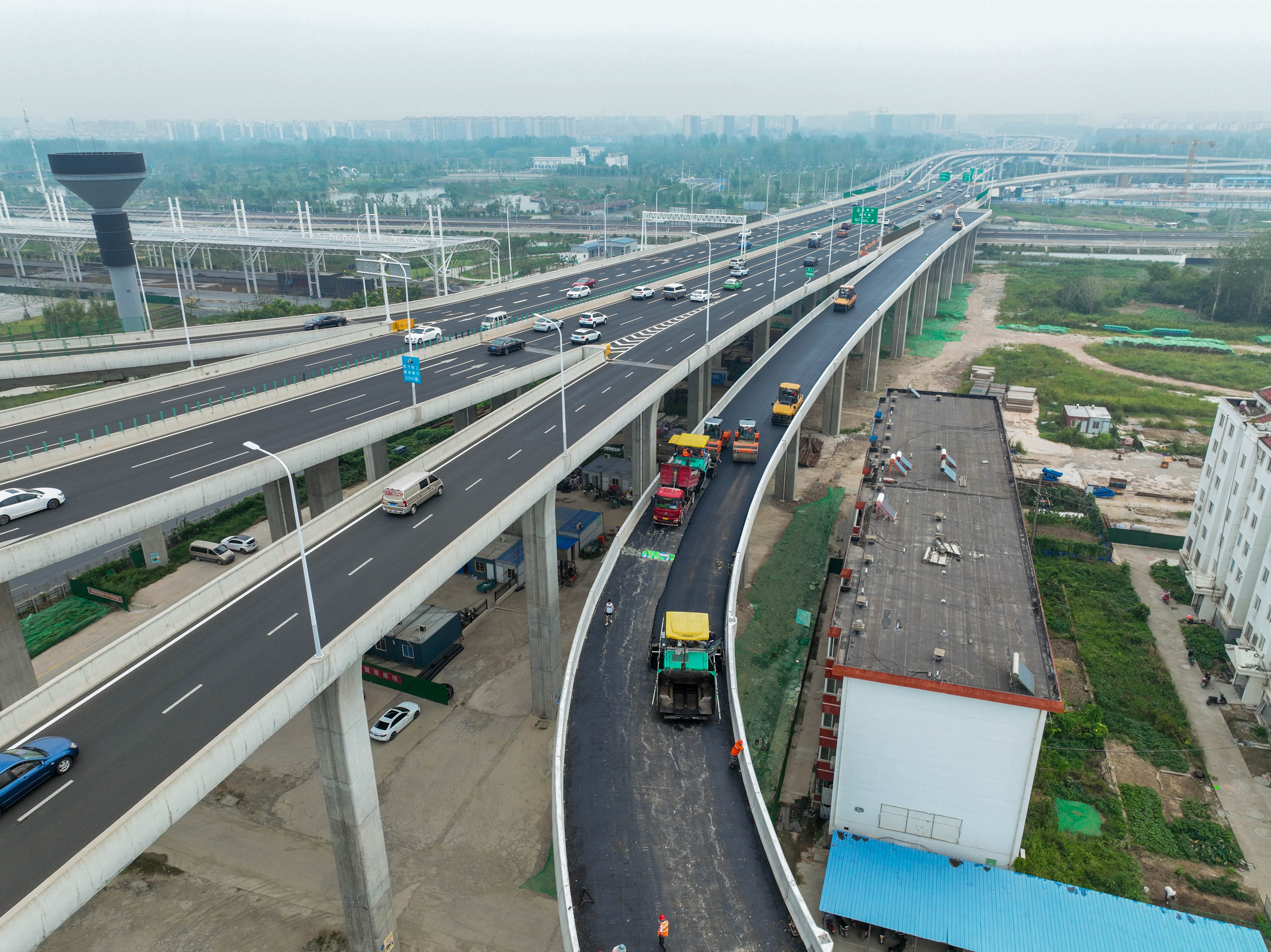 HYPERLAPSE_0001.jpg.00_00_01_07.Still001.jpg HYPERLAPSE_0001.jpg.00_00_01_07.Still001.jpg