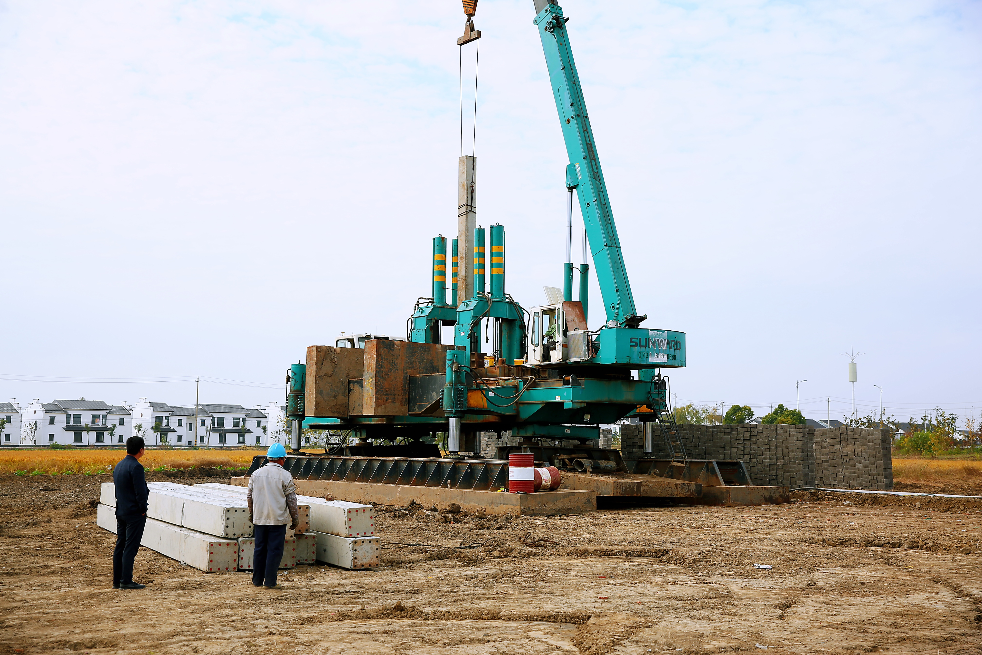 樓王打樁.jpg