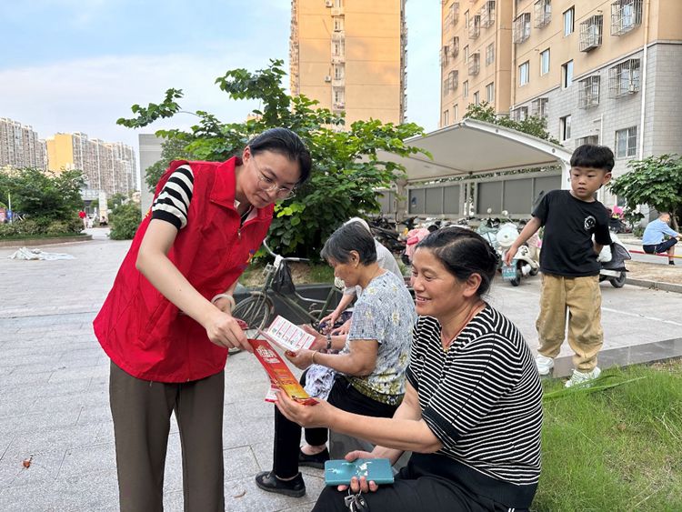 發(fā)傳單2_副本.jpg 發(fā)傳單2_副本.jpg