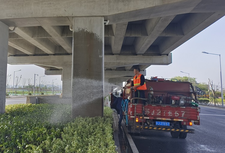 澆水.jpg 澆水.jpg