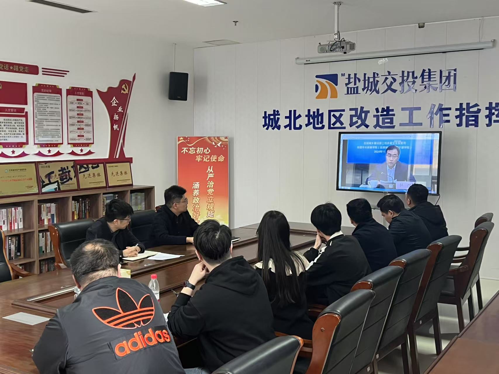 正在上傳... 正在上傳...