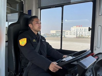 駕駛員戴學(xué)成.jpg