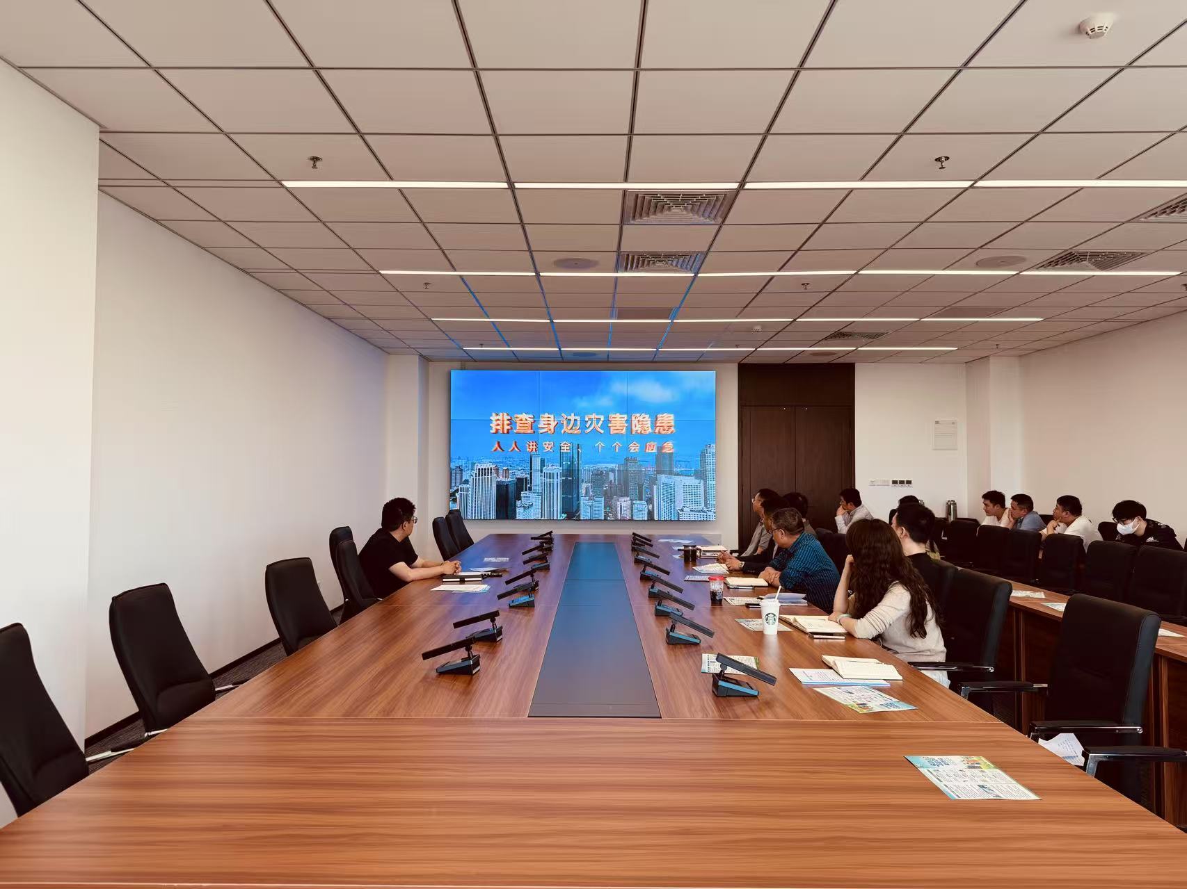 512 (2).jpg 512 (2).jpg